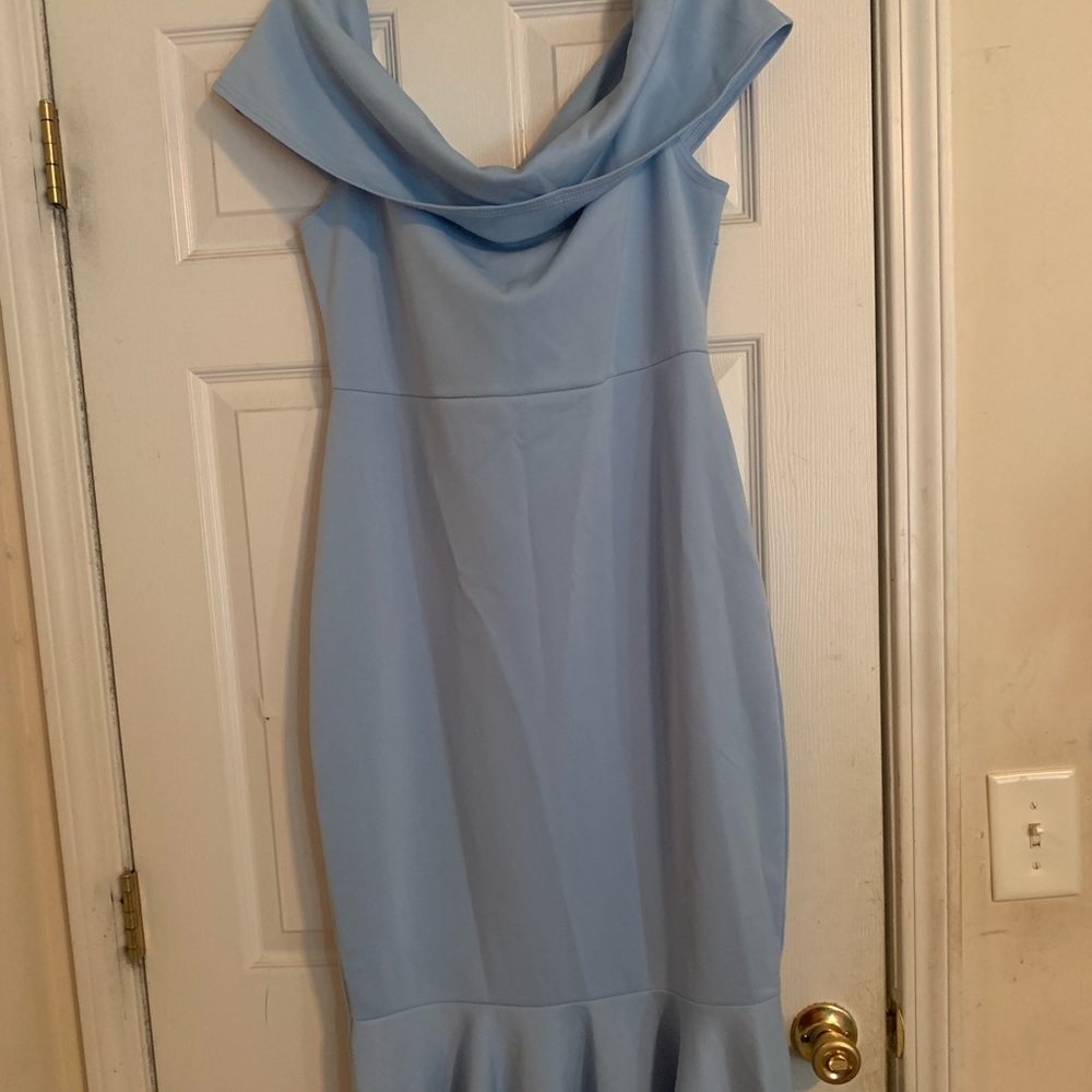 NWOT Boohoo midi dress